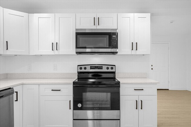 Building Photo - 812 W Miller St