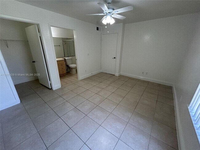 Building Photo - 1725 Palm Cove Blvd