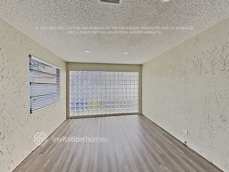 Building Photo - 17745 Woodview Terrace