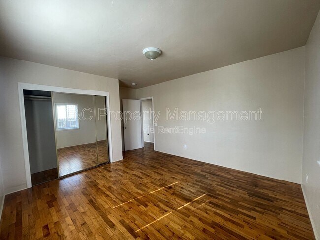 Building Photo - 1234 Circle Ave