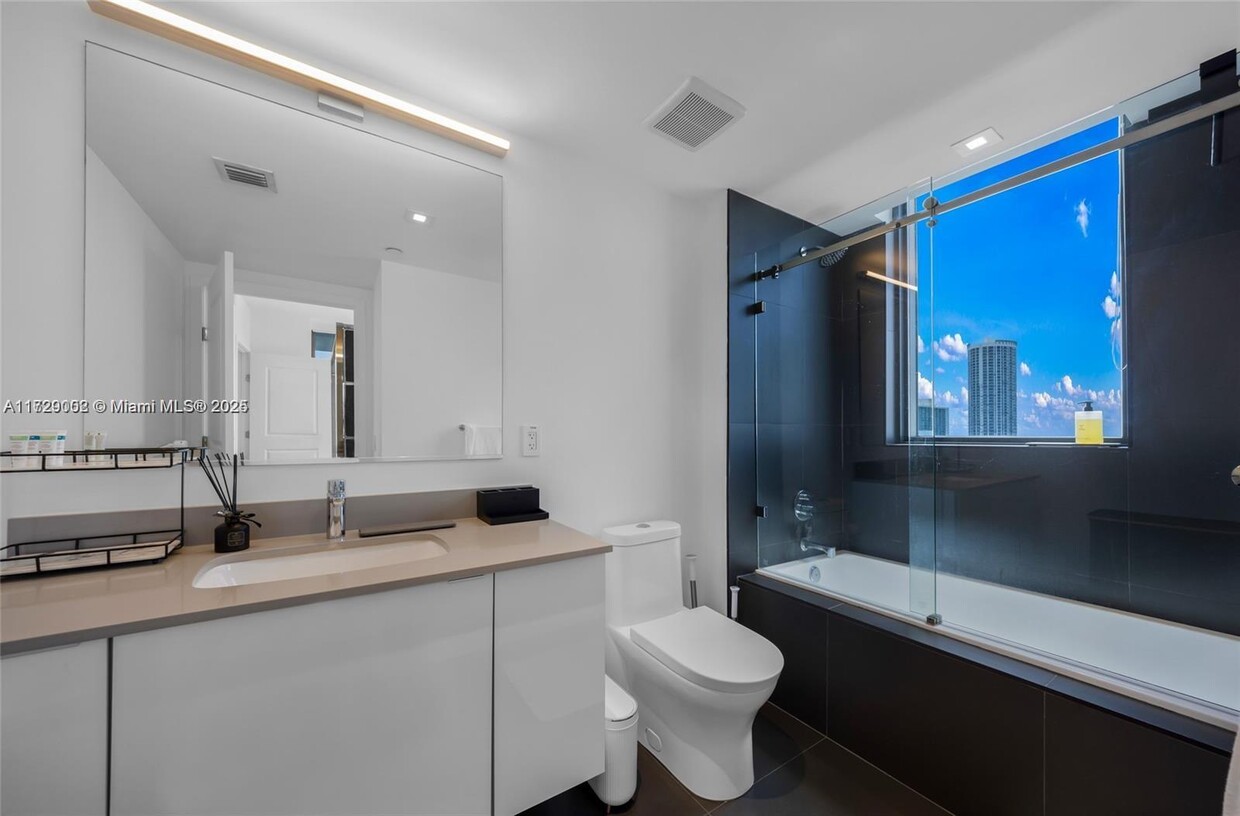 Primary Bathroom - 1600 NE 1st Ave