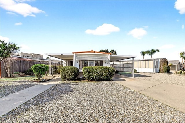 Building Photo - 893 S Palm Ave