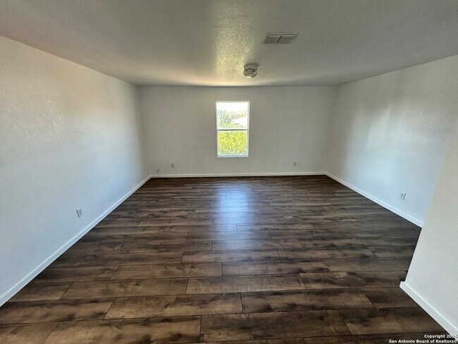 Building Photo - 210 Butternut Blvd