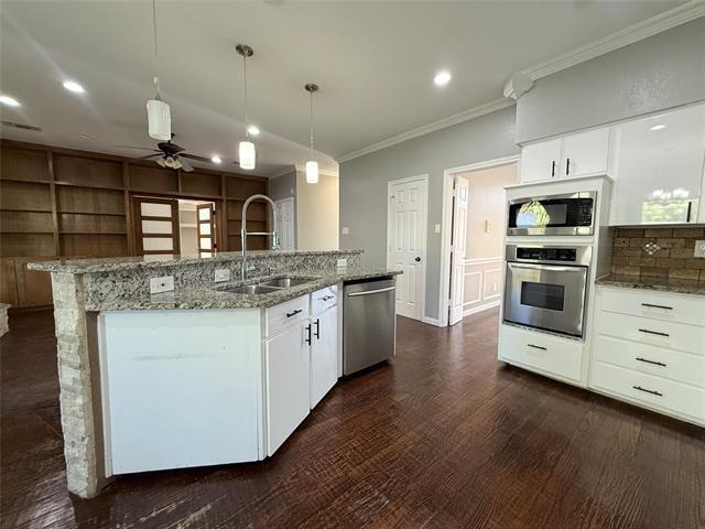 Building Photo - 2324 Heatherdale Dr