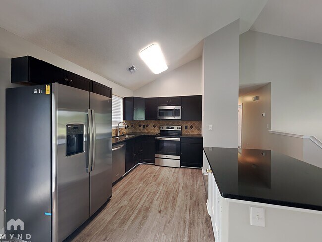 Building Photo - 4963 McKinley Dr
