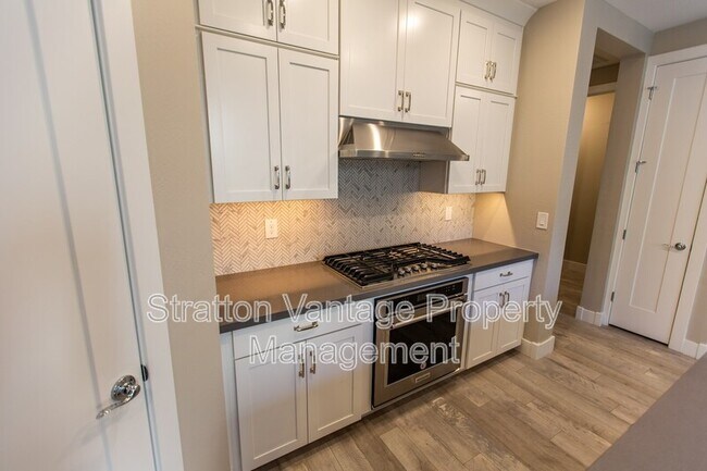 Building Photo - 3855 S McQueen Rd