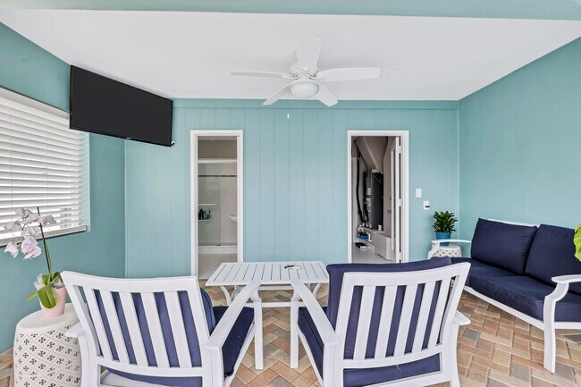 Building Photo - 836 NE 72nd St