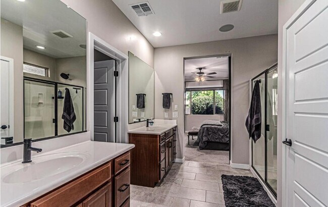 Building Photo - 5059 N 183rd Ln