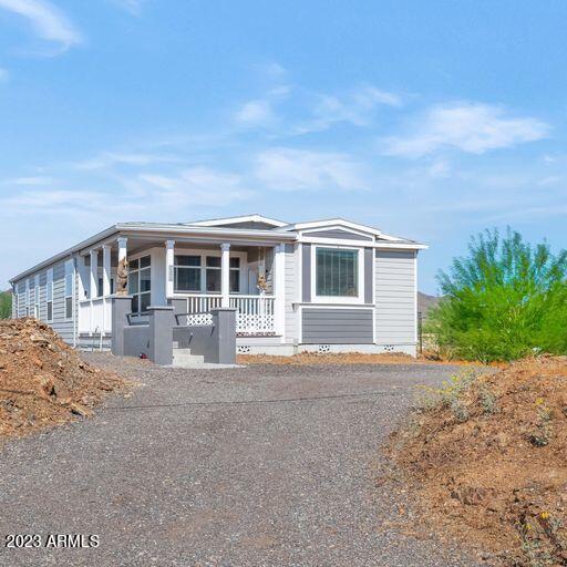 Primary Photo - 42330 N 3rd St