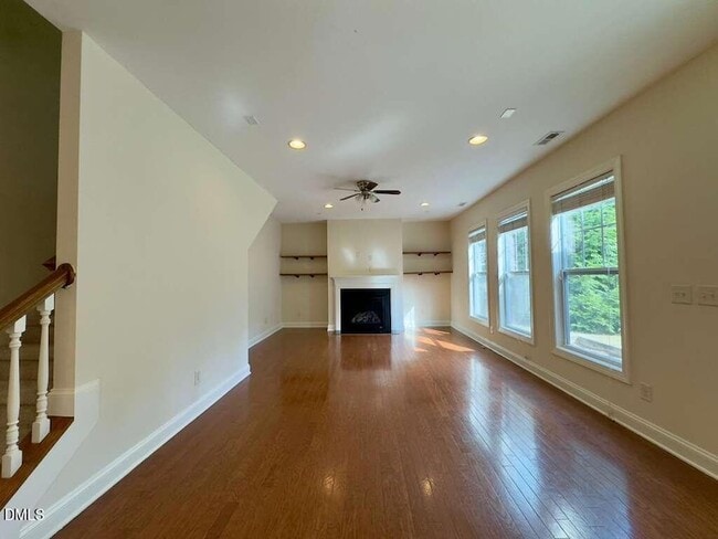 Building Photo - 4008 Vallonia Dr