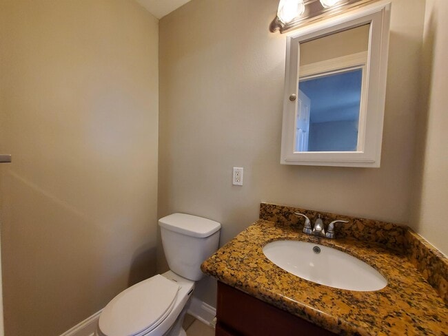 Building Photo - 3509 Golden Dr