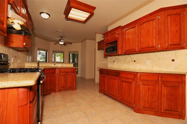 Building Photo - 112 Portulaca St