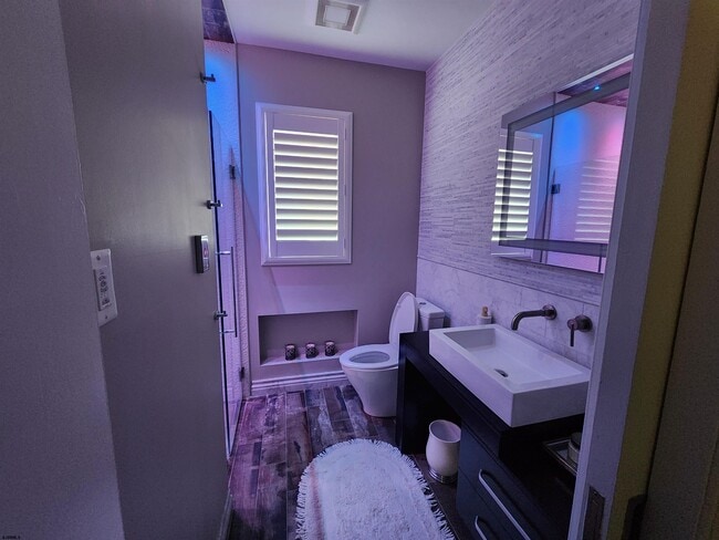 Building Photo - 20 S Marion Ave