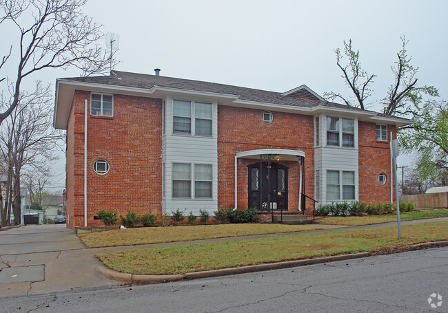 Building Photo - 1239 S Rockford St