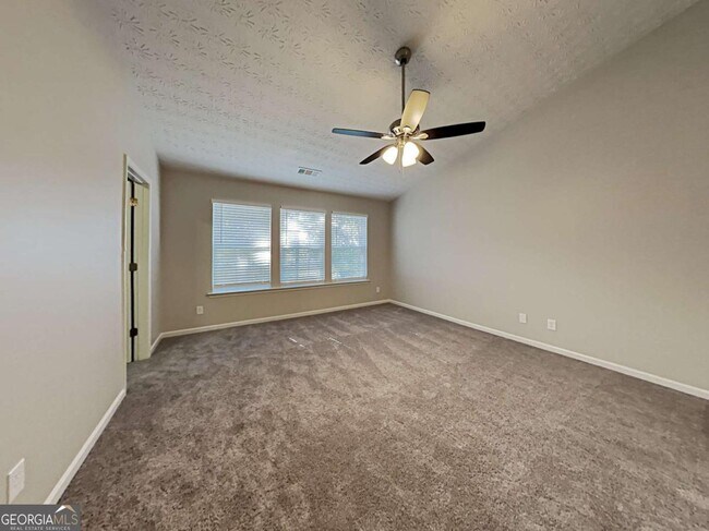 Building Photo - 227 Weatherstone Dr