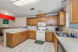 Building Photo - PRE-LEASE August 2026!! Great Location for...