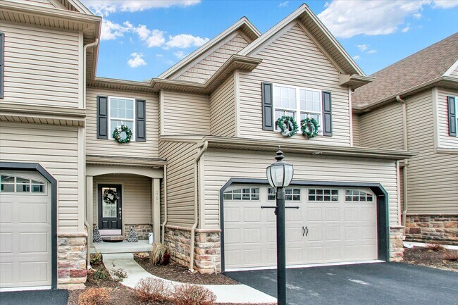 Primary Photo - 2751 Post Dr