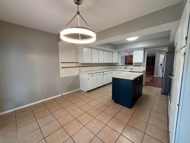 Building Photo - 1302 Briar Creek Rd