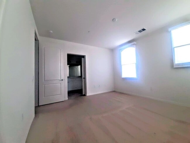 Building Photo - MERIDA LANE BREA 92823 (2 BED / 2 BATH)