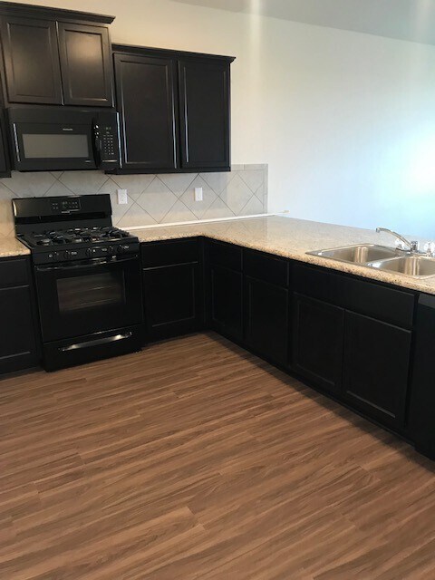 Primary Photo - New Braunfels 4 bedroom