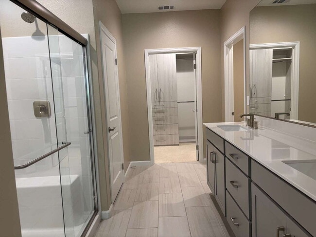 Building Photo - Stylish 2-Bedroom Oasis Domani, Residents ...
