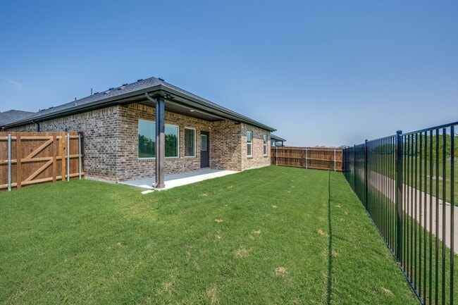 Building Photo - 4013 Bluestem Blvd