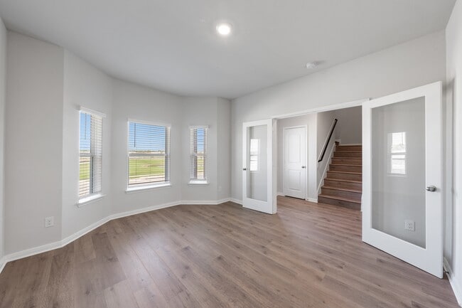 Building Photo - 1000 Camelia Grv Ct