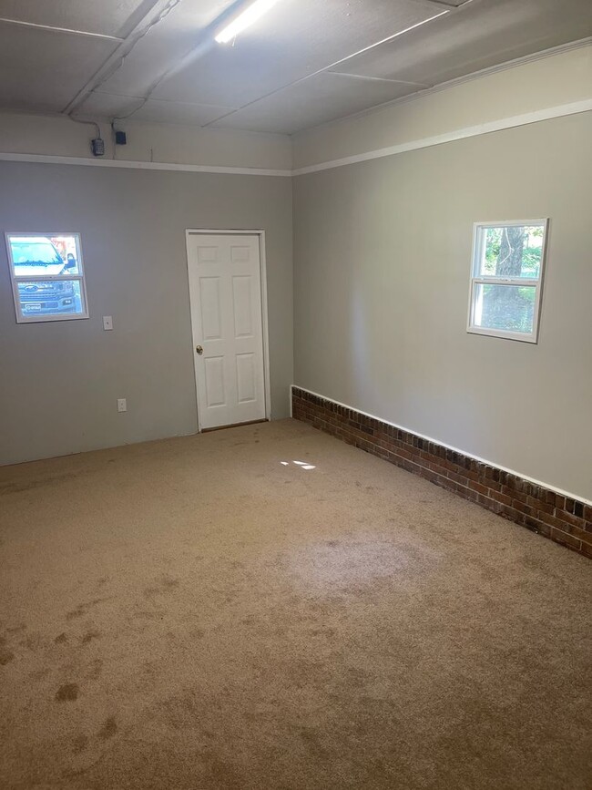 Building Photo - Single Level Rental in Sanford, NC - 3 Bed...