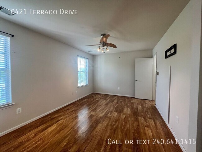 Building Photo - 10421 Terraco Dr