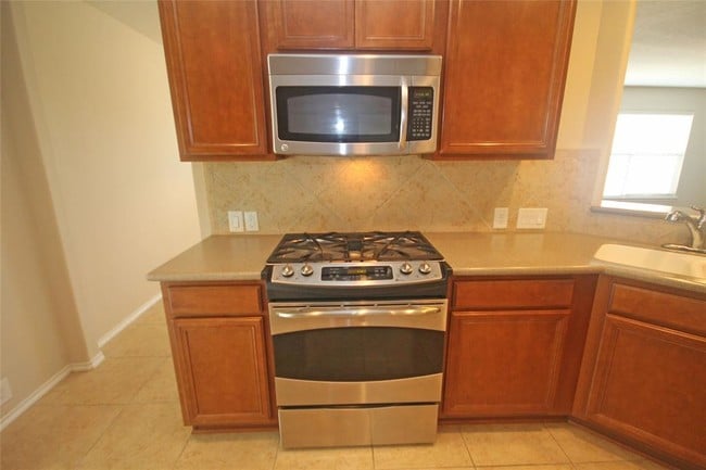 Building Photo - 13600 Breton Ridge St