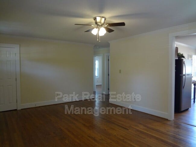 Building Photo - 602 Hillsborough Rd