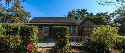 Building Photo - 835 Cathcart Terrace