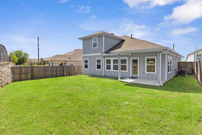 Building Photo - 11325 Comano Dr