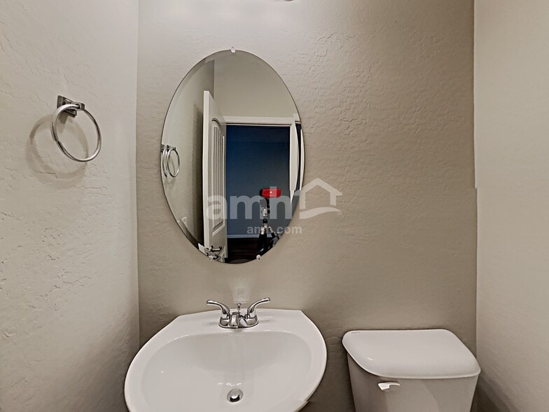 Building Photo - 20677 W Point Ridge Rd