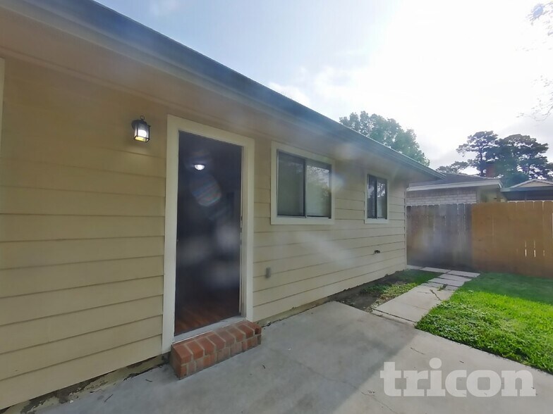 Building Photo - 5722 Yorkgate Dr