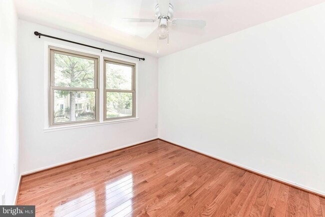 Building Photo - 261 Gundry Dr