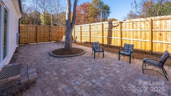 Building Photo - 7039 Executive Cir