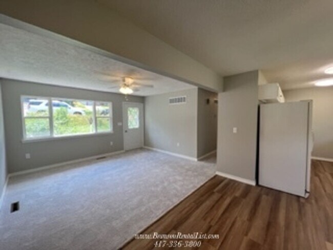 Building Photo - Newly Remodeled 3BR/2BA - Branson