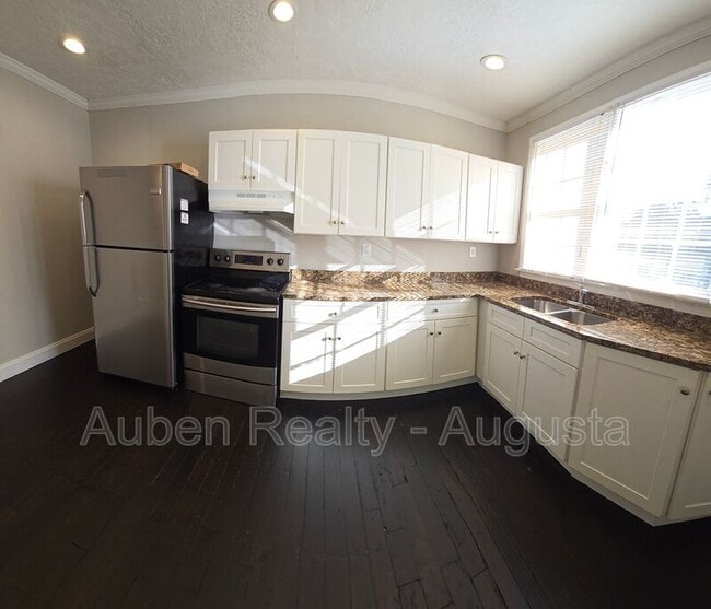 Building Photo - 514 Beaufort Dr