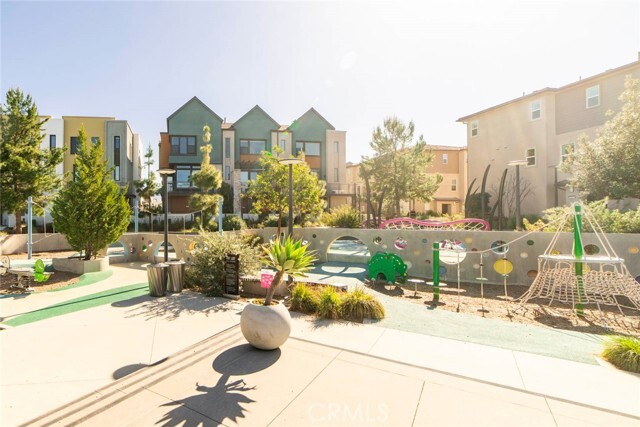 Building Photo - 209 Merit