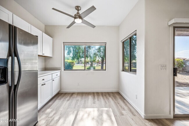 Building Photo - 1704 S 79th Glen