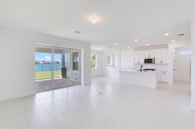 Building Photo - 10362 Northbrook Cir