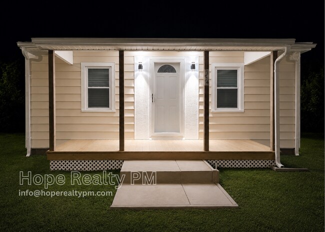 Building Photo - 754 Meade St