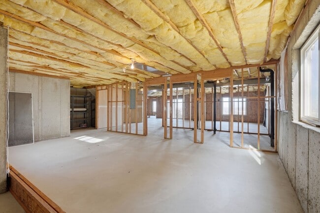 Building Photo - 3 Bedroom Draper Home