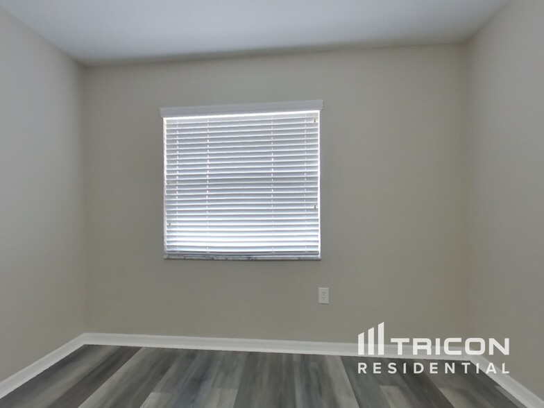 Building Photo - 25346 Palisade Rd