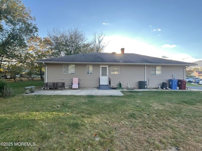 Building Photo - 14 Arima Ct