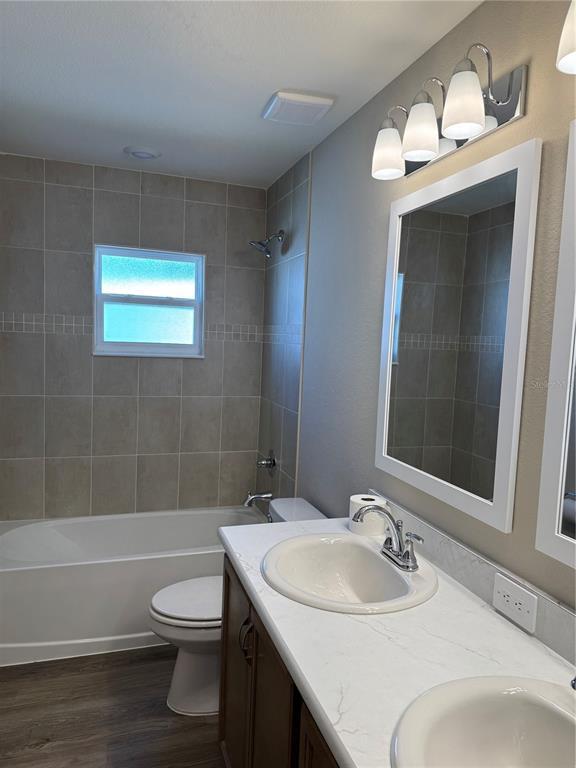 Building Photo - 3902 Wrenwood Dr