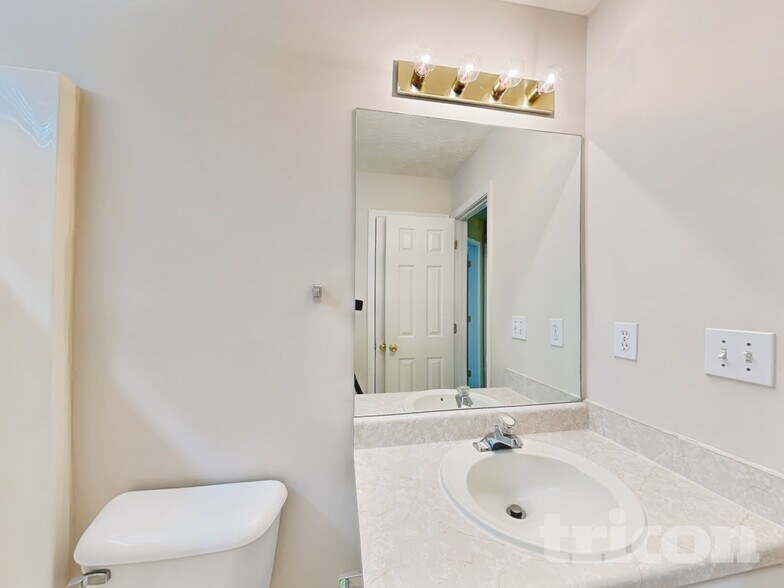 Building Photo - 50 Tufts Cir