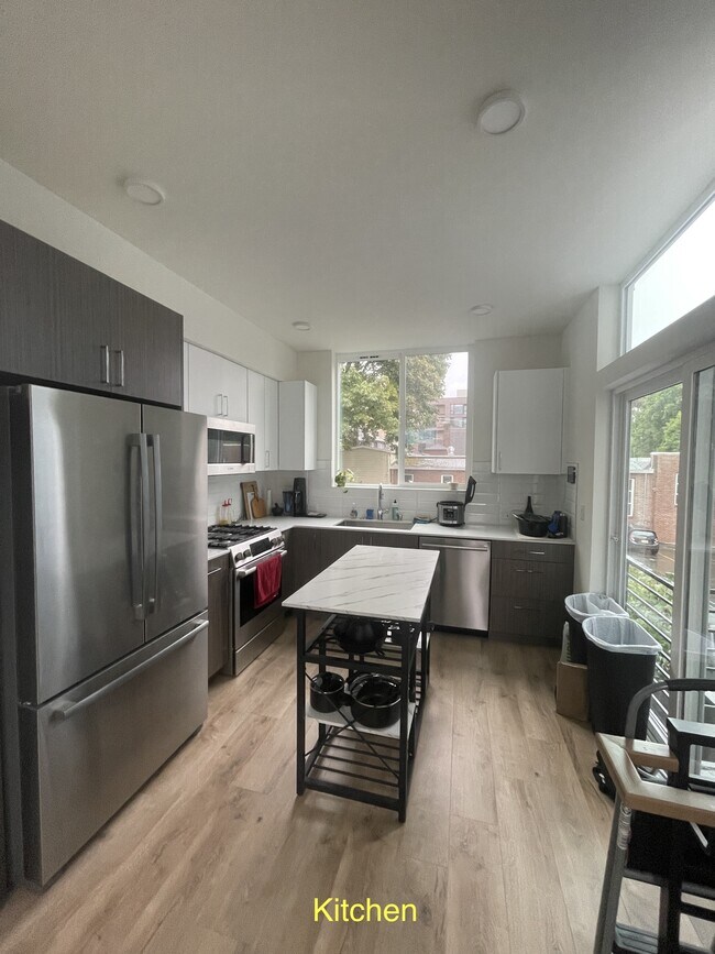 Building Photo - 1724 11th Ave