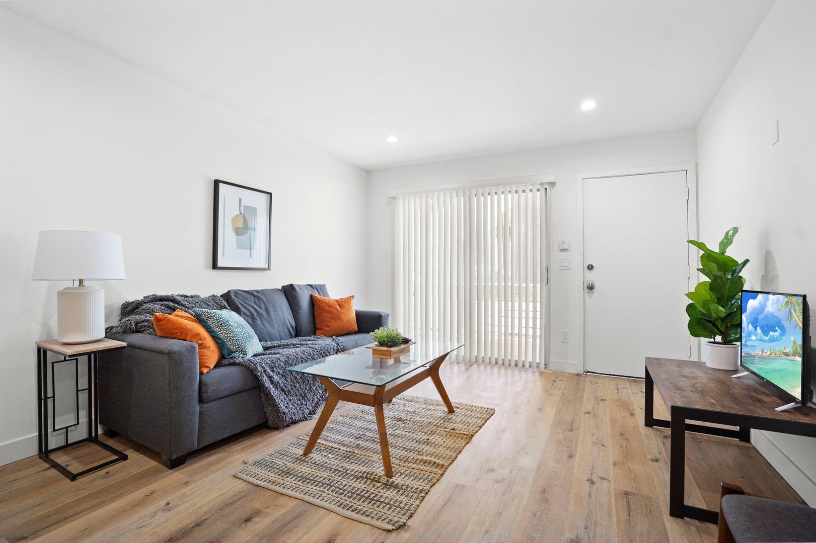 Building Photo - Individual Bungalows: All 1 bedroom/ 1 bath units all with LARGE PRIVATE YARDS.